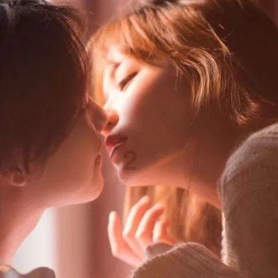 逃离昏暗下的小村